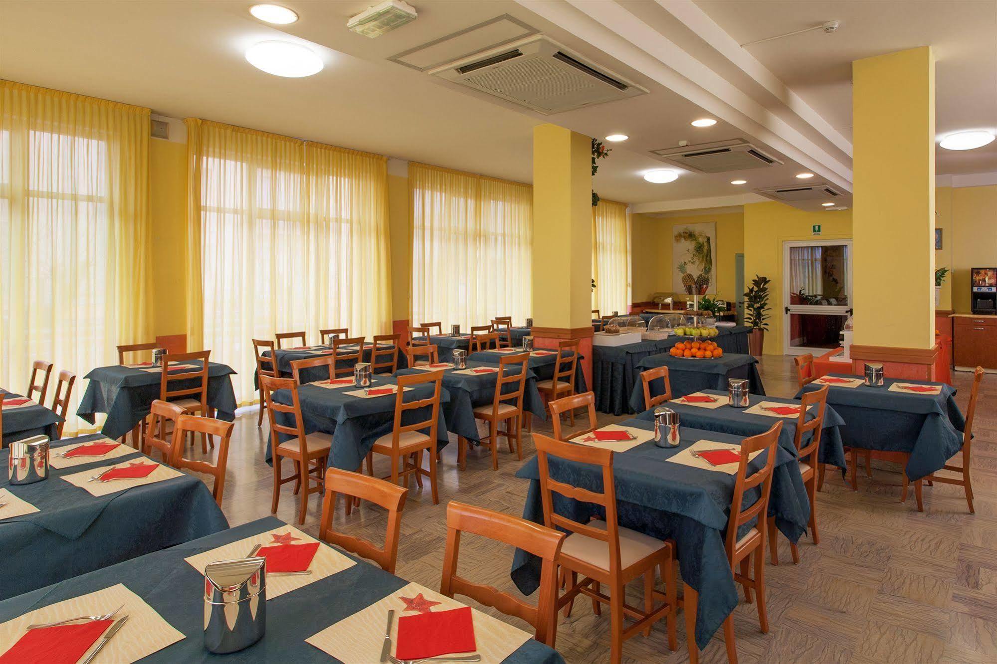 Hotel Bahama Rimini Ngoại thất bức ảnh